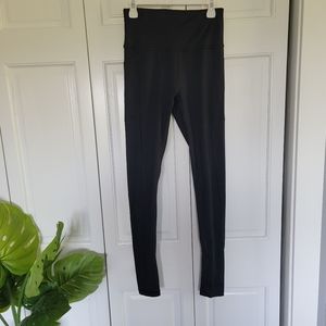 Victoria Secret On Point Flow Black Leggings Size 2